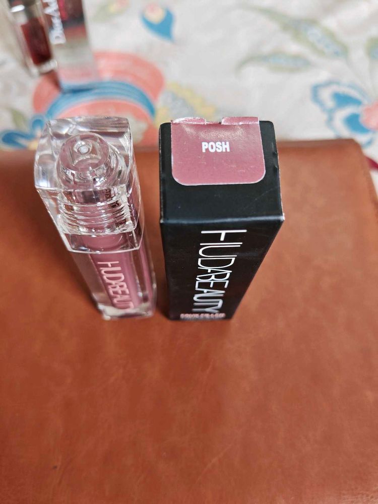 Huda Beauty Liquid Matte Lipstick - Posh