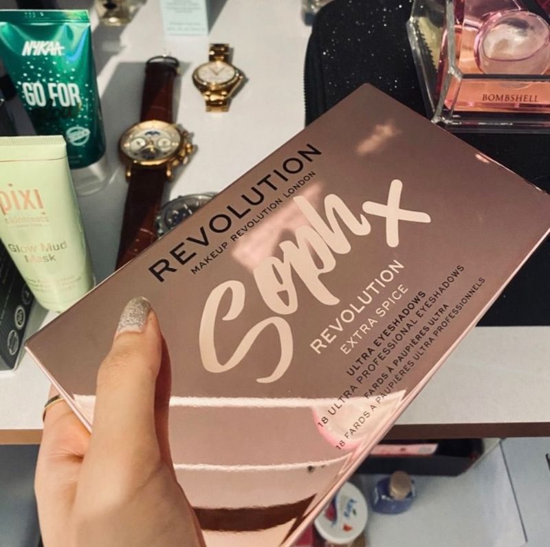 Makeup Revolution Eyeshadow Palette