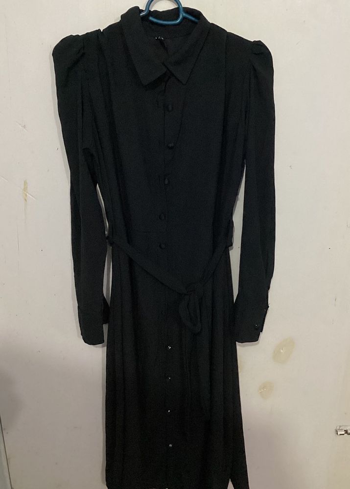 Chic Black Button-Down Midi Dress