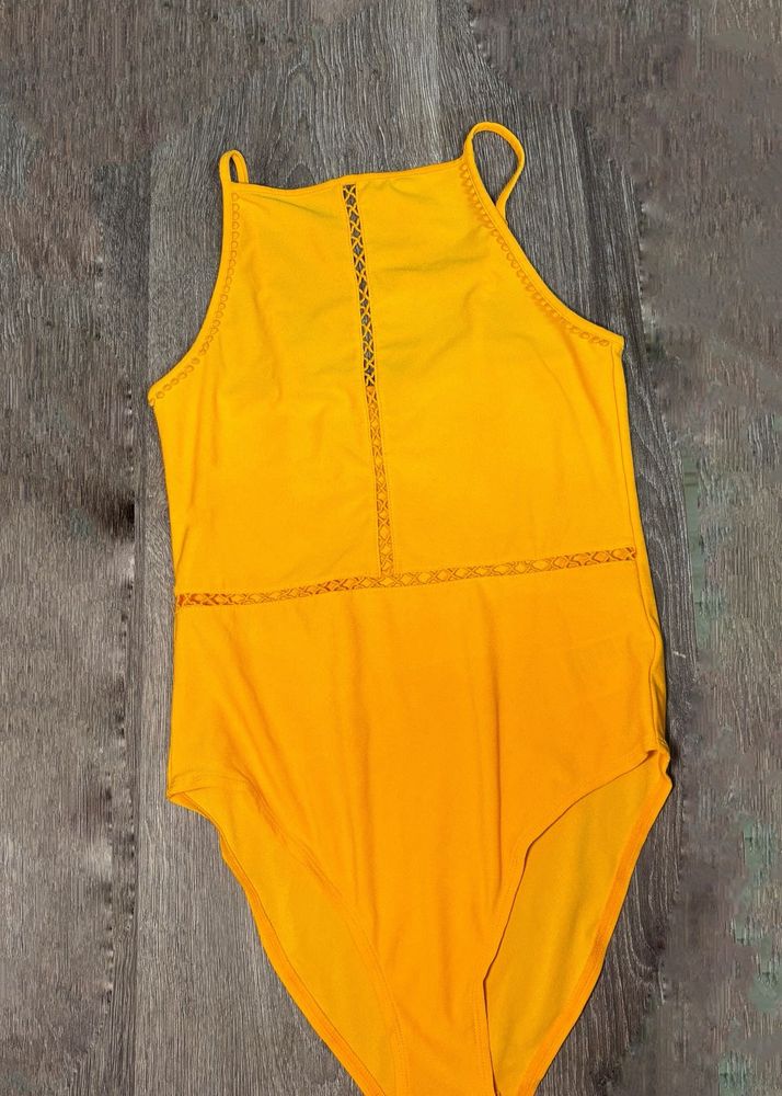 Yellow cut-out Details bodysuit