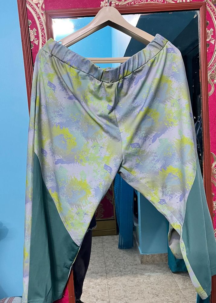 Stylish Abstract Print yoga Pants