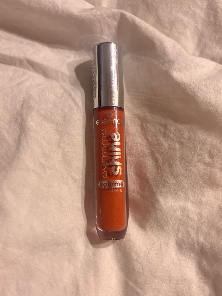 Essence Extreme Shine Lip Gloss