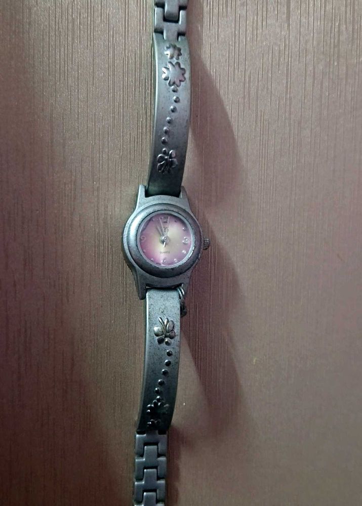 Vintage style Women's Floral Link Quartz watch