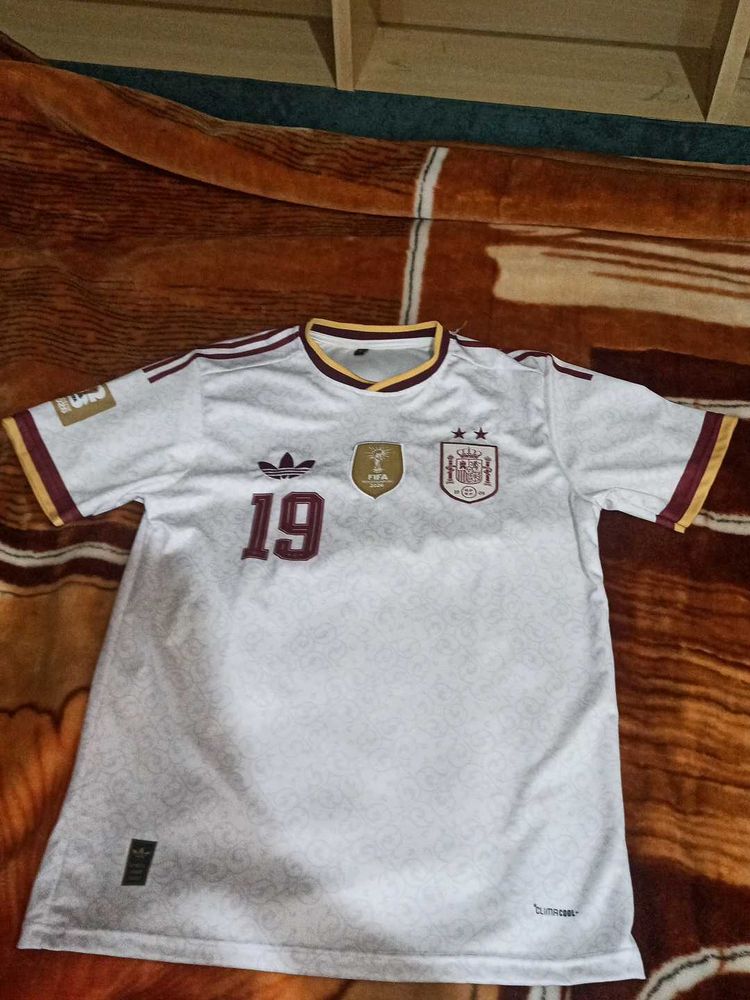 Spain Football Jersey #19