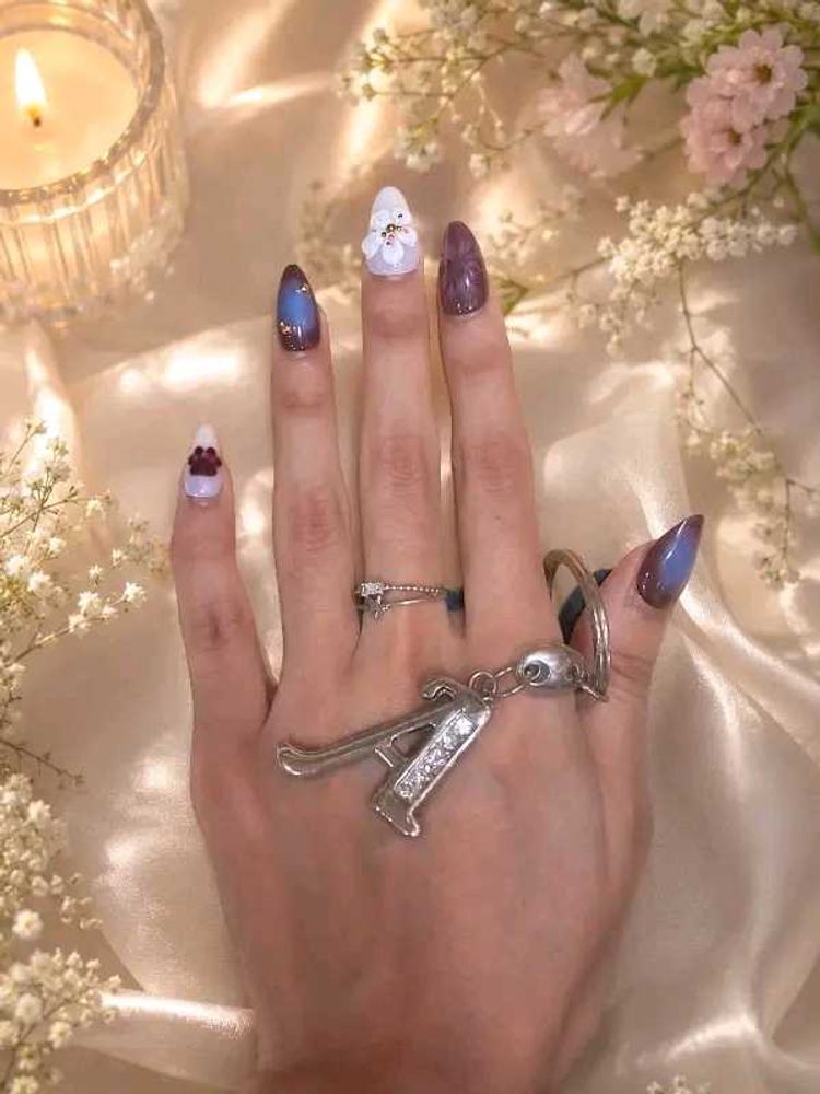 Floral Press-On Nails