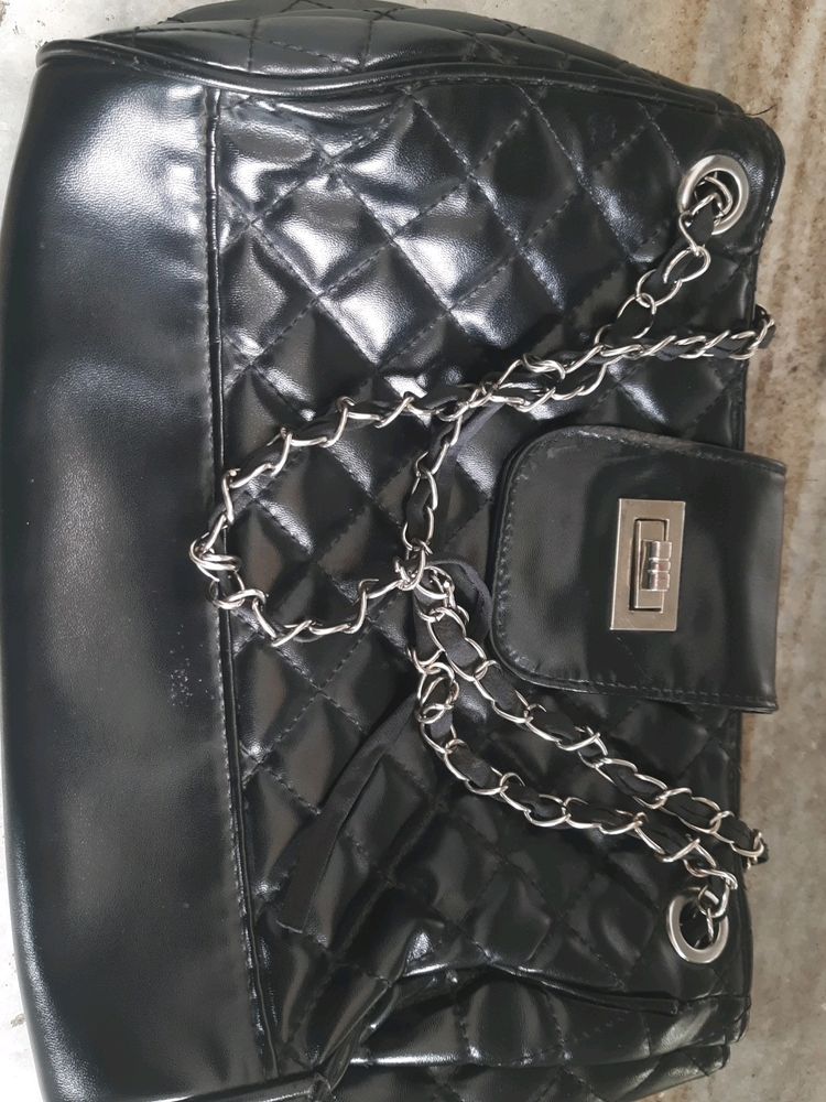 aSMOOTH ,Shiny,BEUTIFUL MEDIUM SIZE,  Litle Bit St