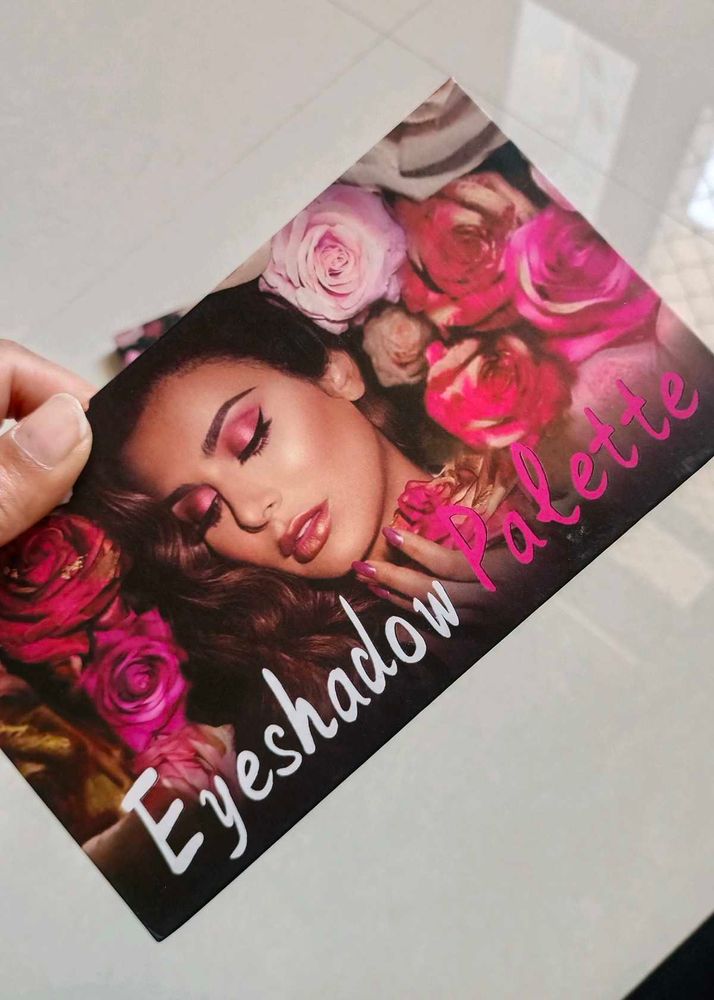 Stunning Eyeshadow Palette