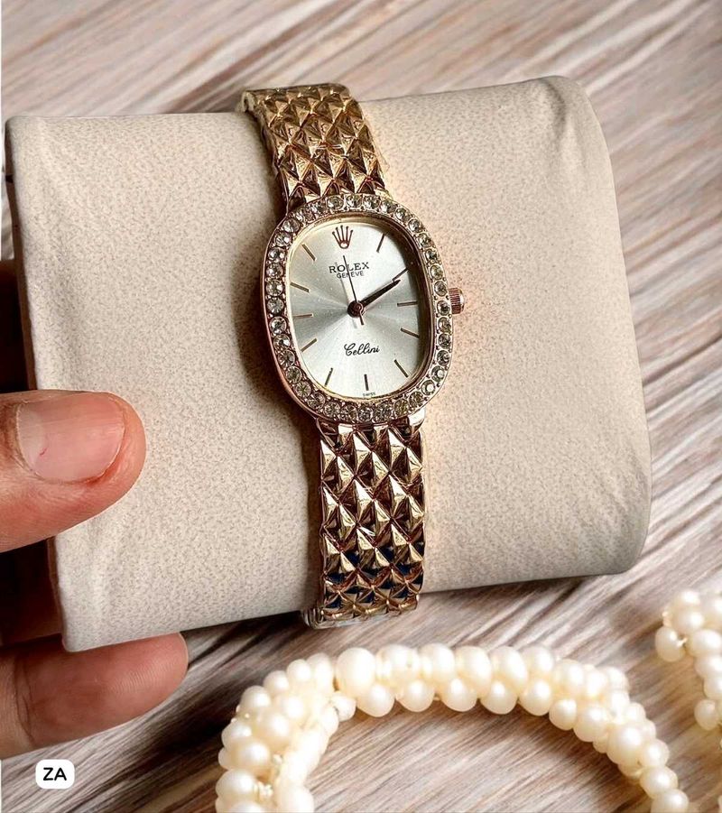 Elegant Rolex Cellini Watch