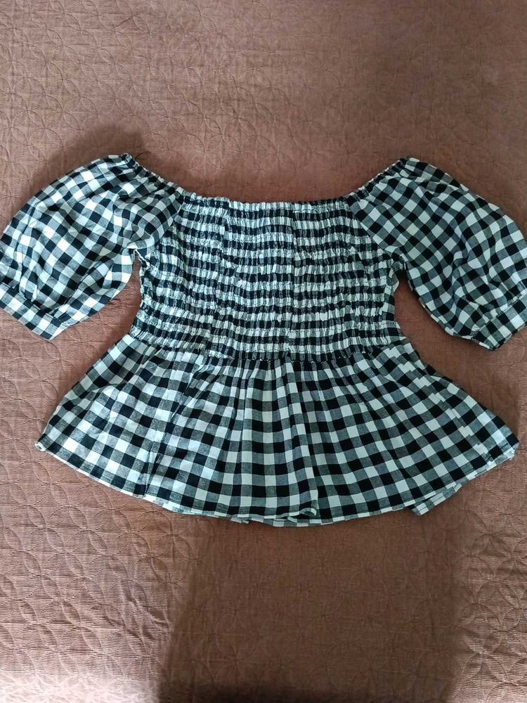 Gingham  Smocked Top 🌸❤️