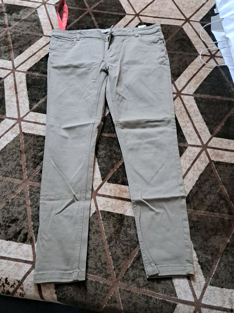 Unused And Untouched Size 34