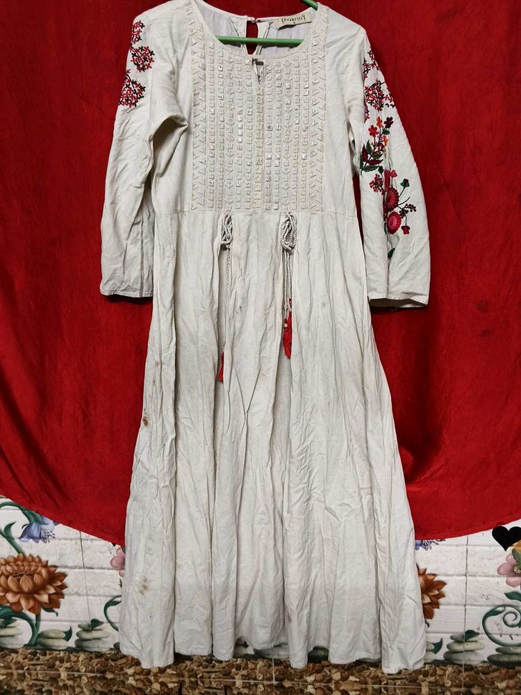 Embroidered Cotton Kurta with Floral Sleeves