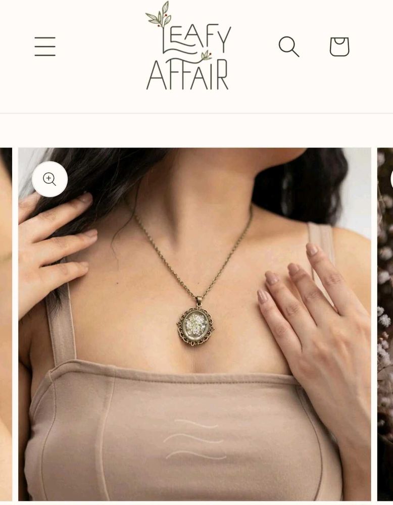 Leafy Affair Frilly Flower Lacey Days Necklace