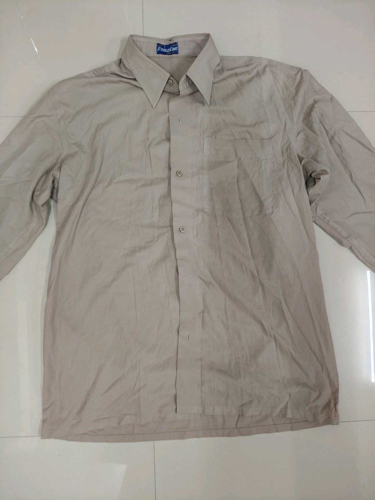 Men's Classic Button-Down Shirt