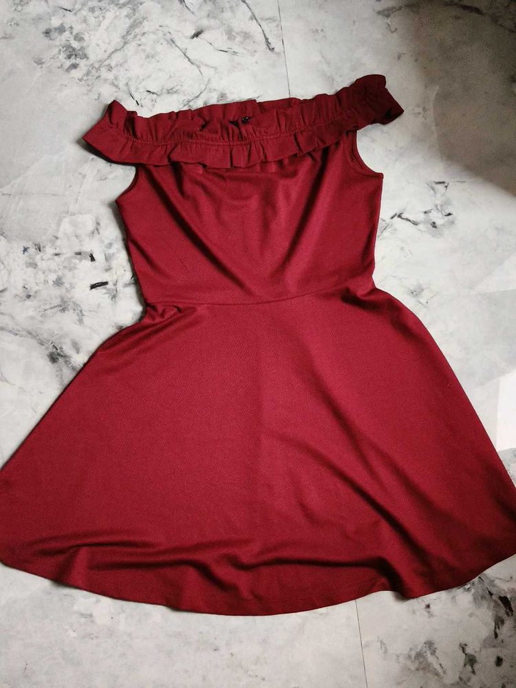 Chic Off-Shoulder Ruffle Dress