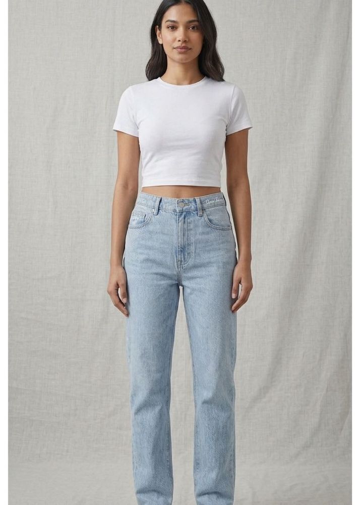 Classic Light Wash High Waisted Jeans