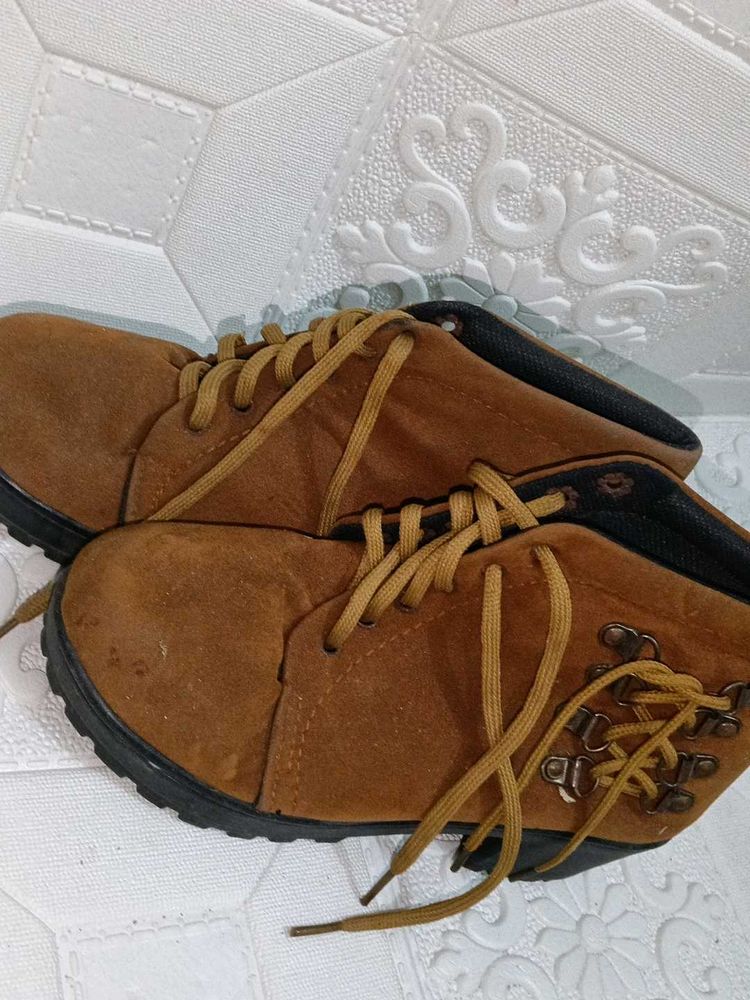 Stylish Brown Suede Lace-Up Boots