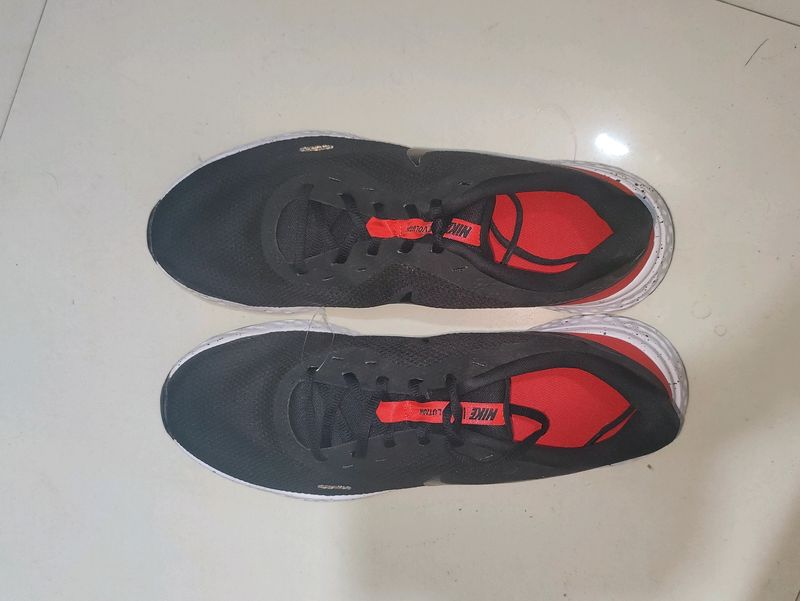 Nike Men's Casual Shoes. Unused. No Coins.