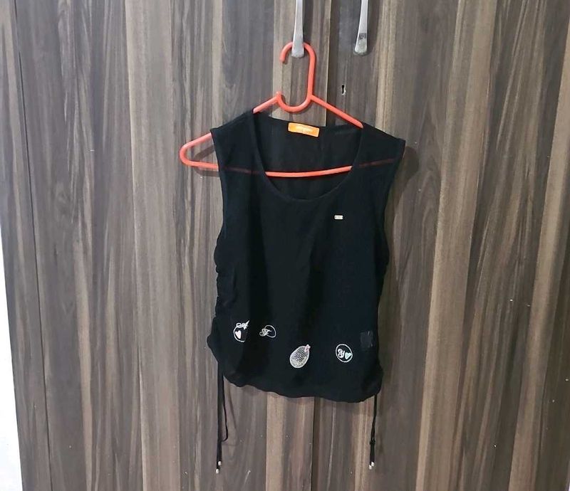 Black Sleeveless Top