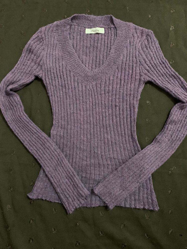 Purple Ribbed V-Neck Sweater