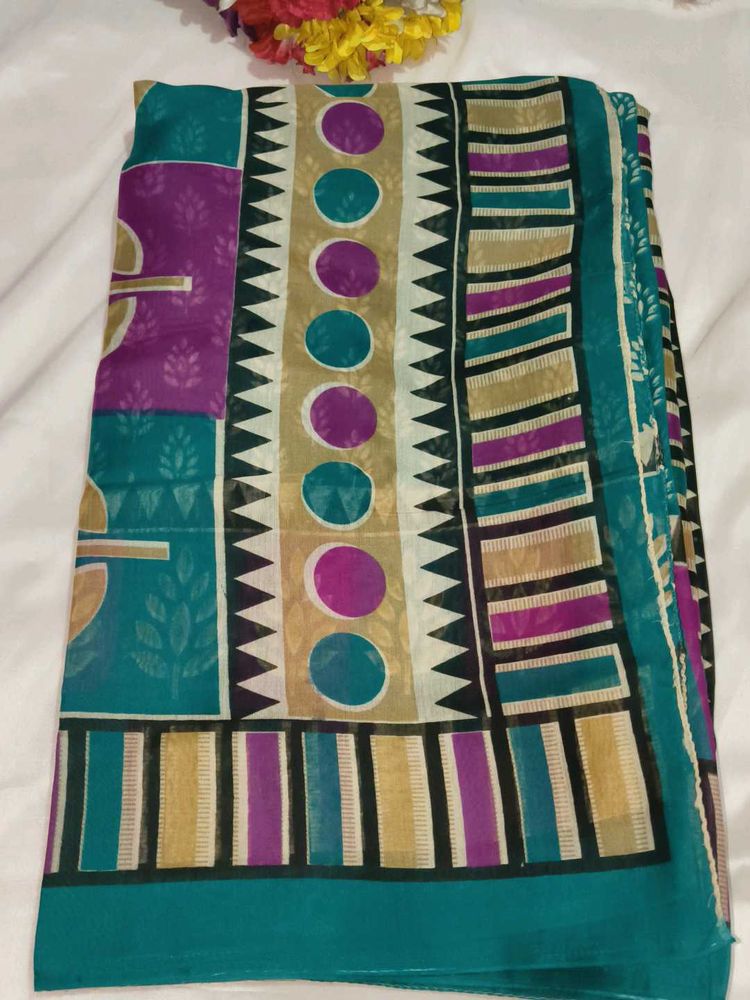 Vibrant Geometric Print Saree