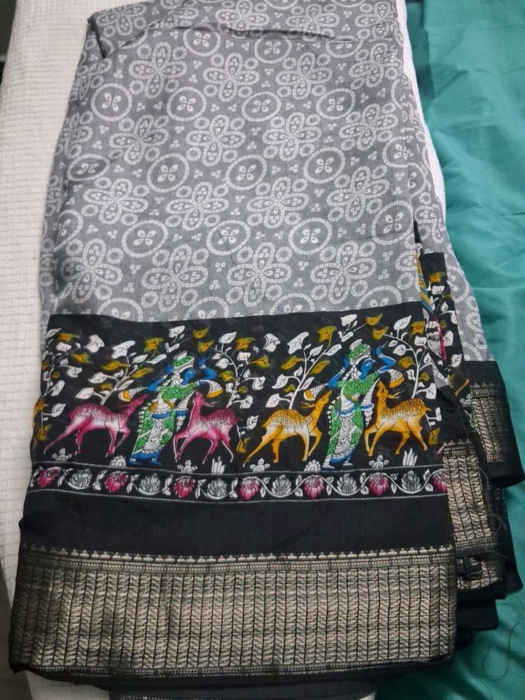 Elegant Grey Saree with Deer Motif