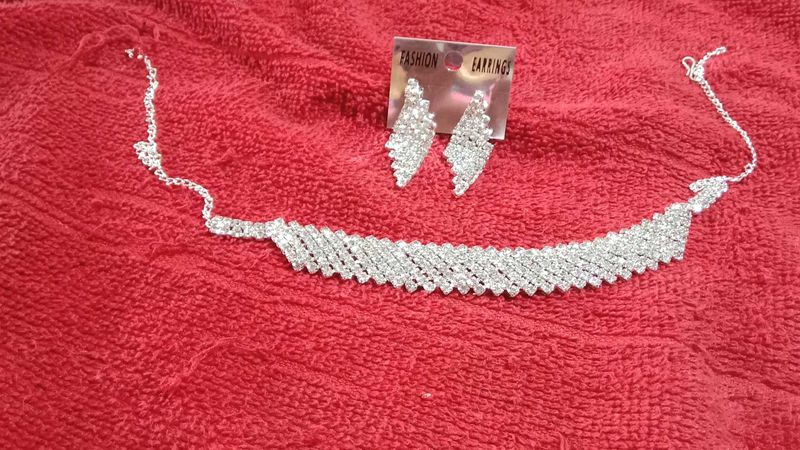 Necklace &amp; Earring Set diamond