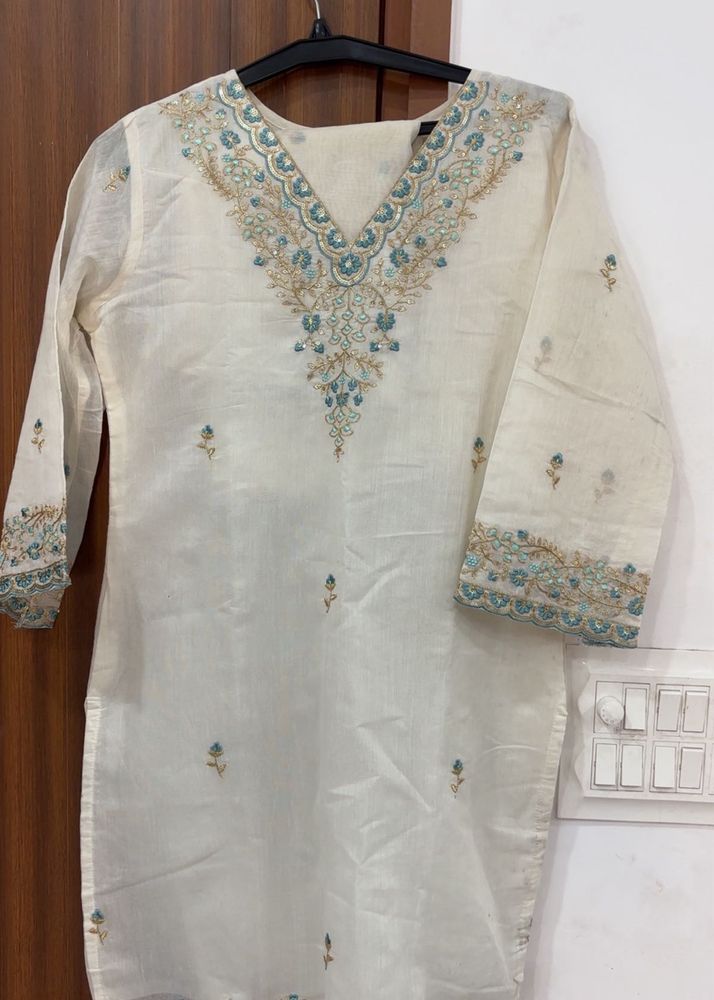 Elegant Embroidered Kurta