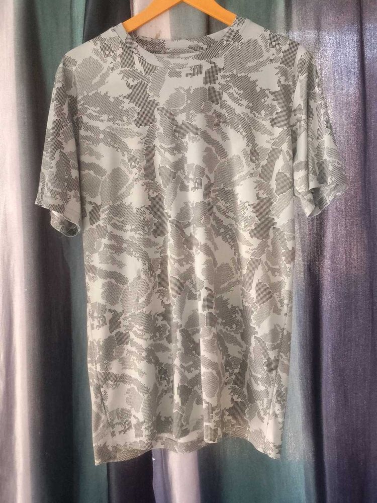 Camouflage Print T-Shirt