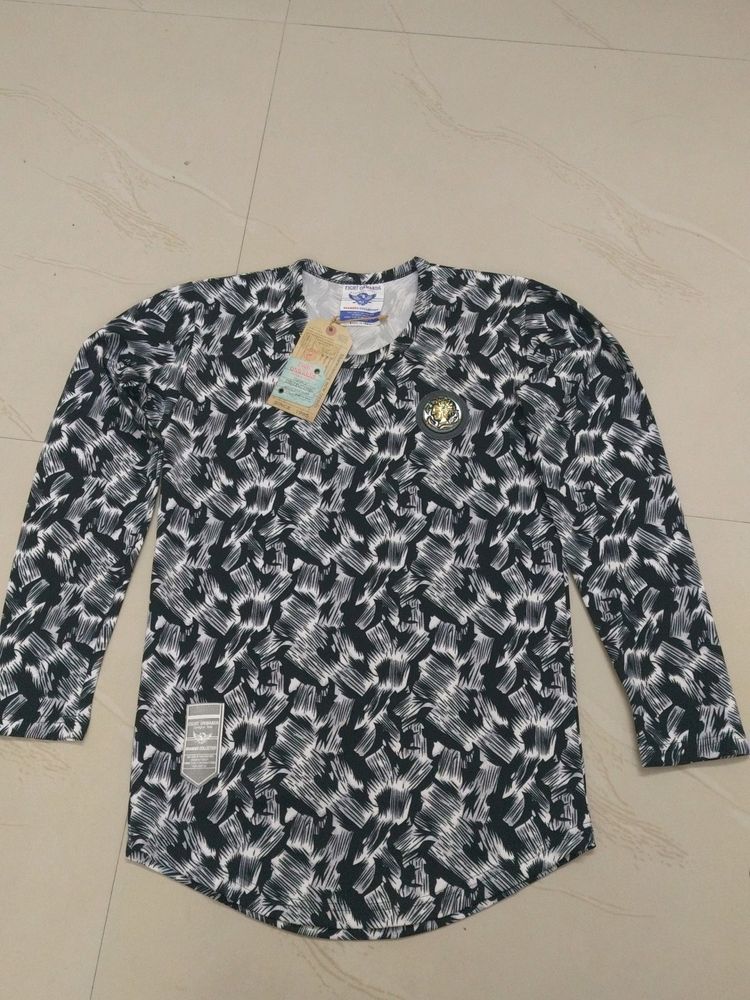 Block And White Printed T.Shirt