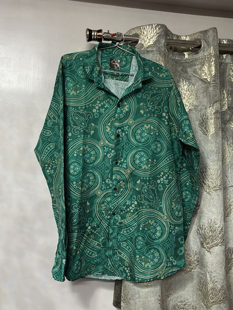 Retro Paisley Print Button-Up Shirt