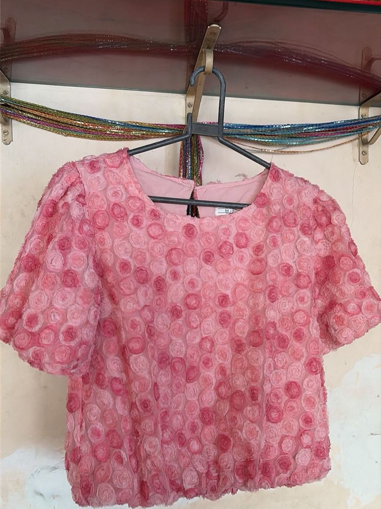 Chic Pink Floral Textured Top