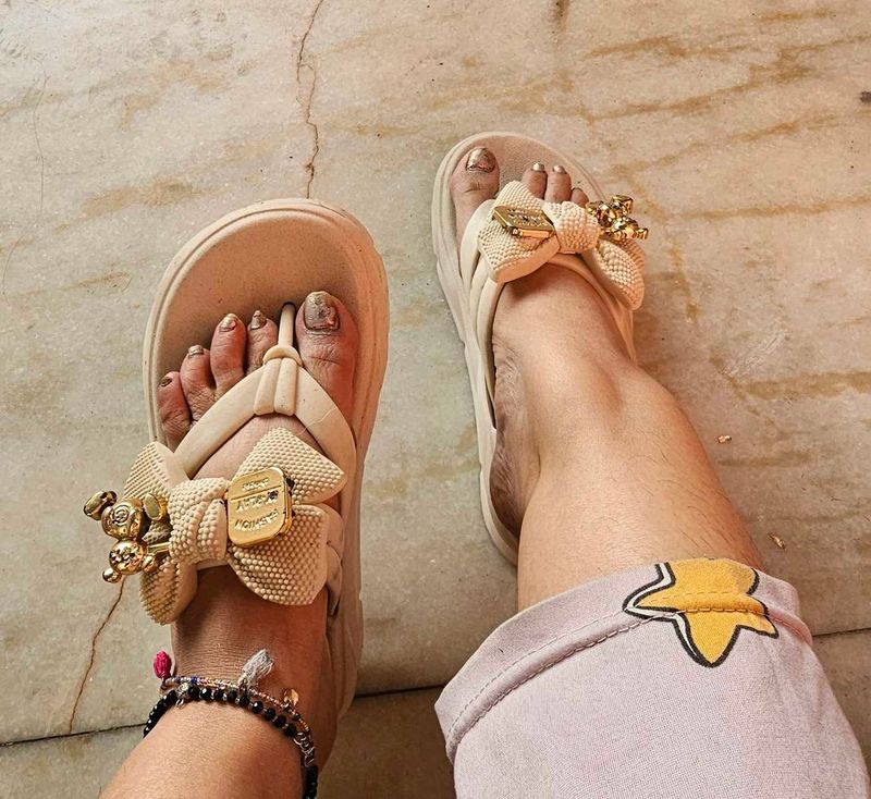 Cute Bow Accent Platform Flip Flops