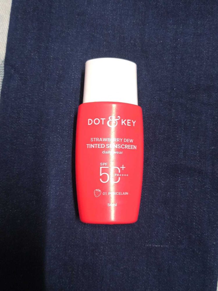 DOT &amp; KEY Strawberry Dew Tinted Sunscreen SPF 50