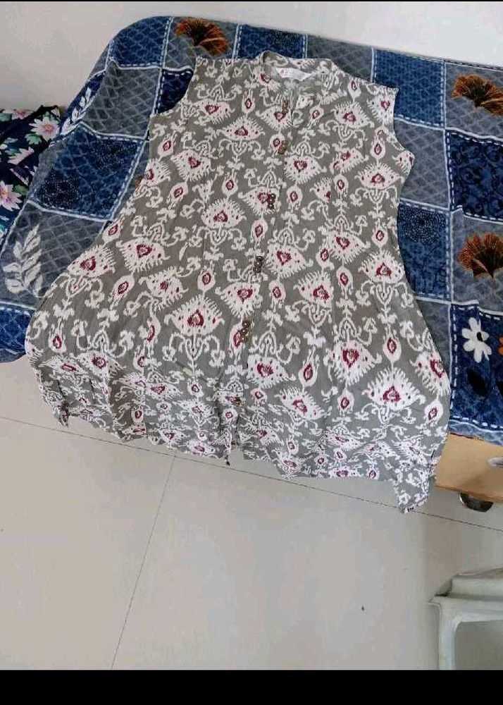 Sleeveless Kurta