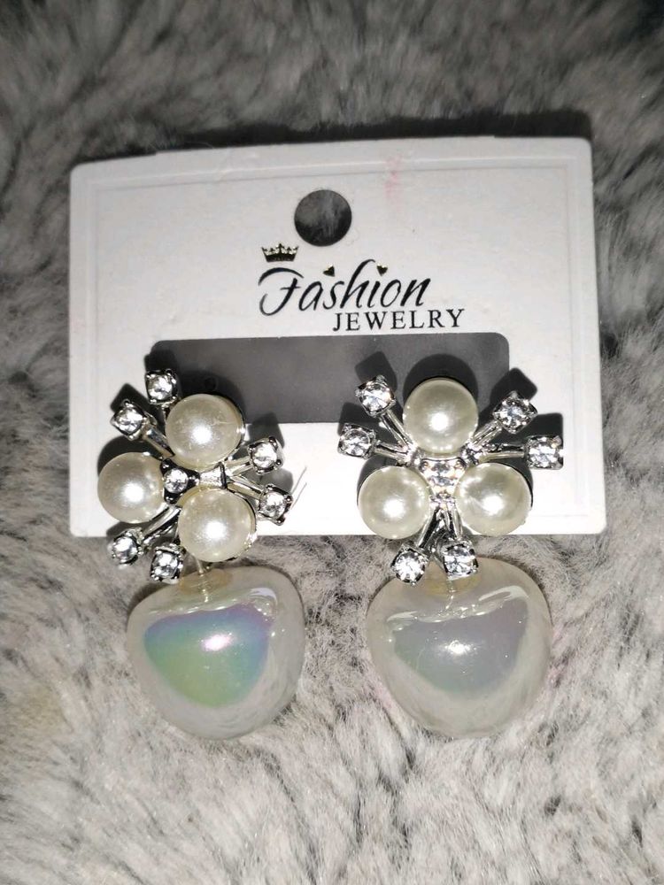 Earings White And Diamond