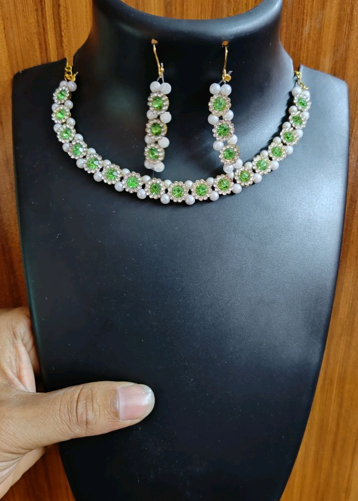 Stone Studded Jewellery Set