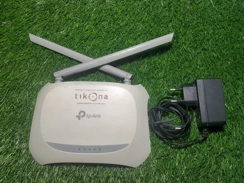 TP-Link Wi-Fi Router and extender combo
