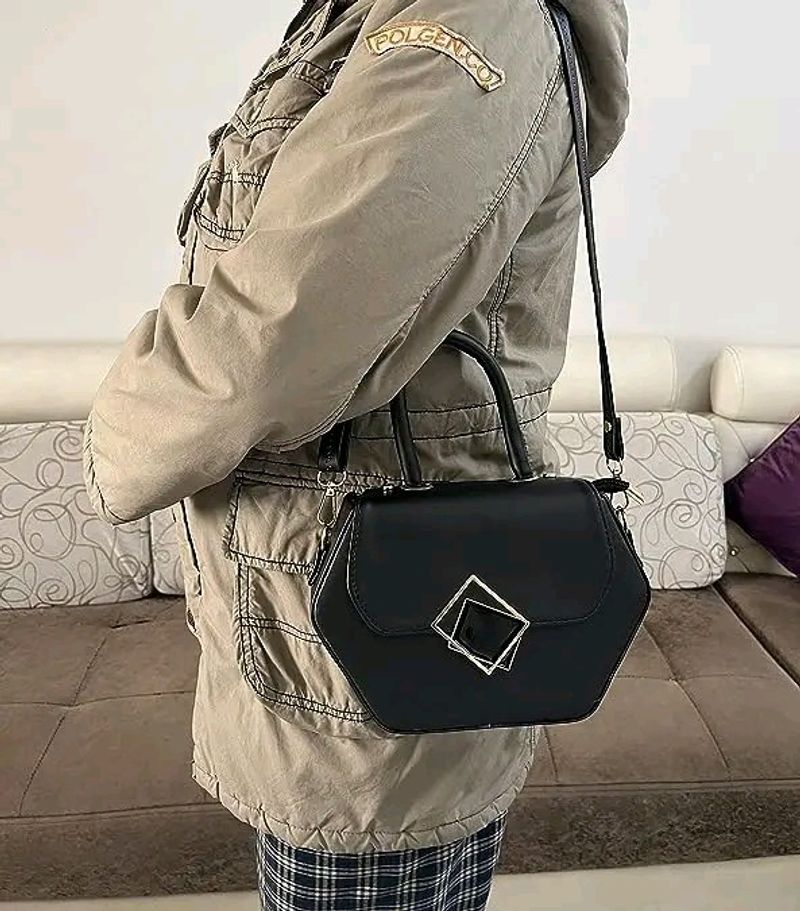 ₹250 • Black Diamond Bag 👜