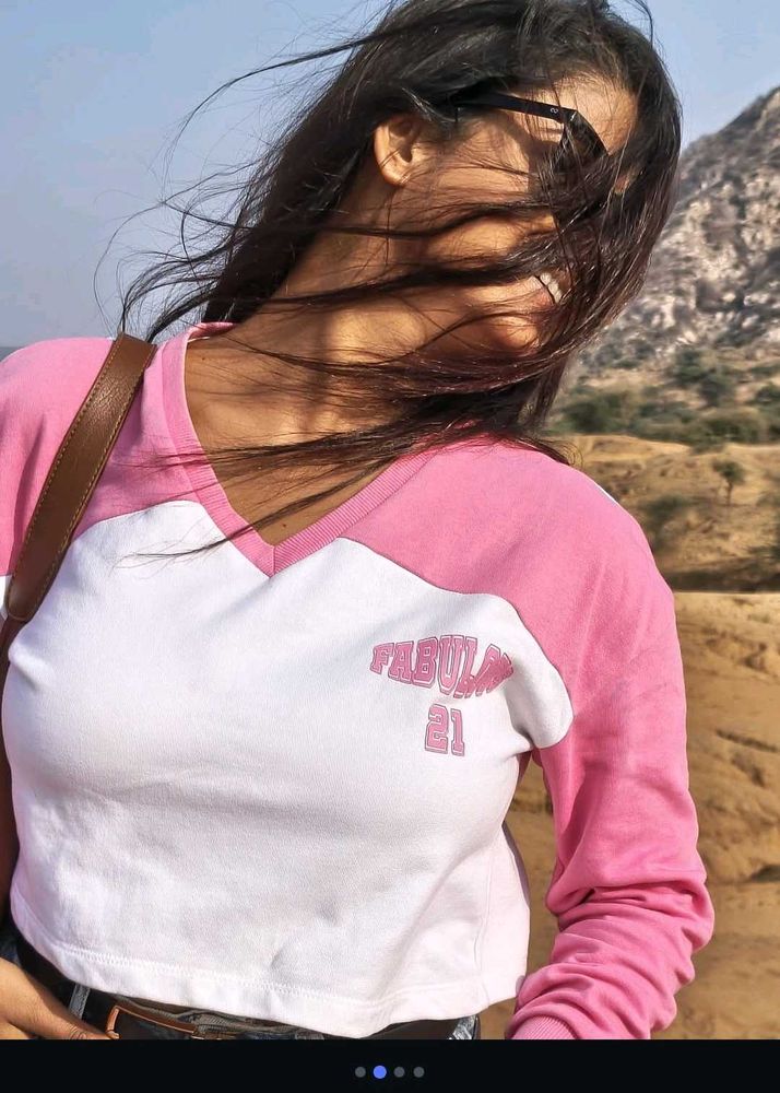 Cute Pink &amp; White "Fabulous 21" T-Shirt