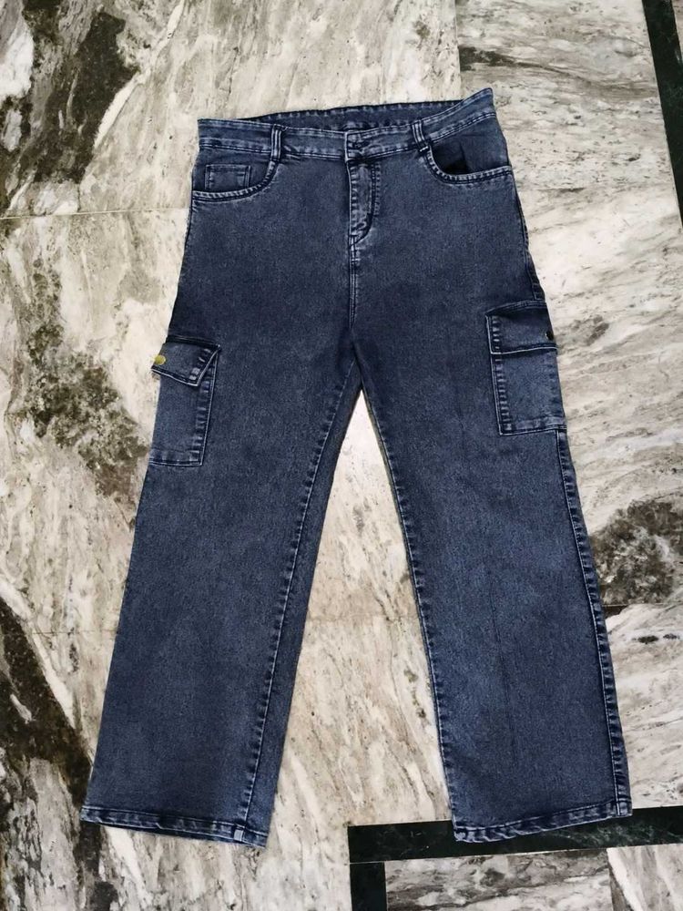 Stylish Dark Wash Cargo Jeans