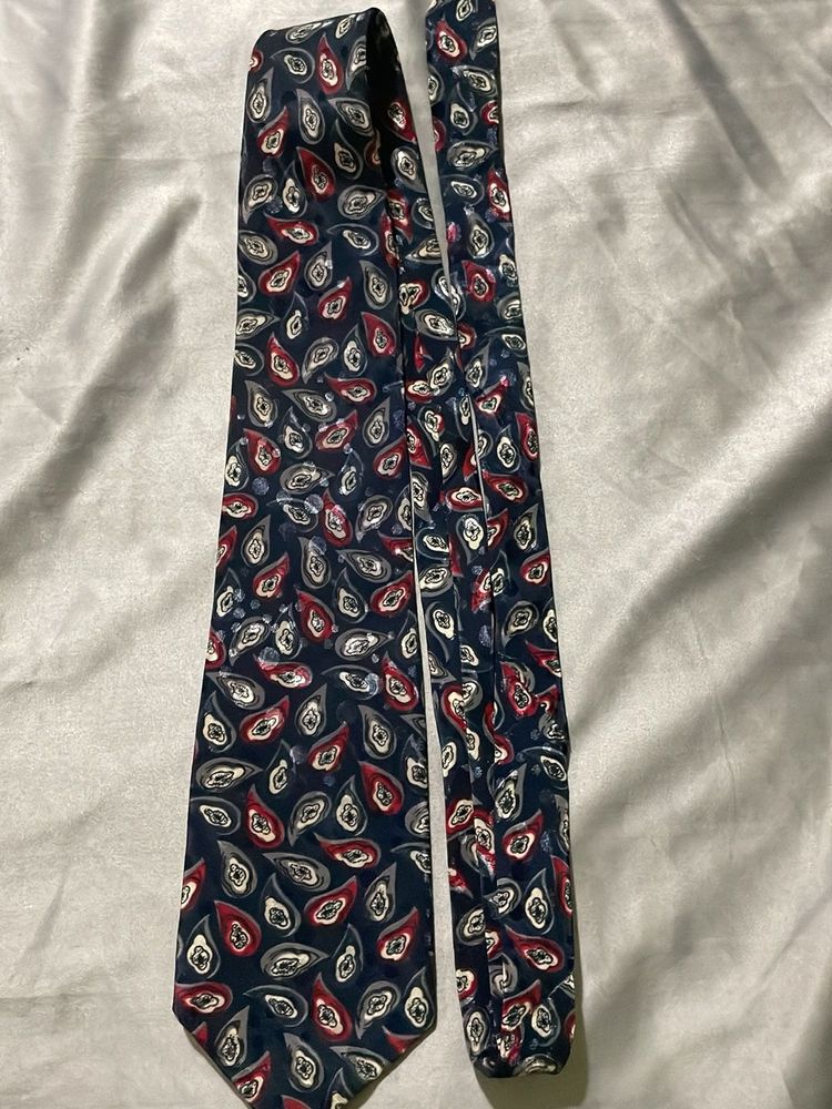 Paisley Pattern Silk Tie