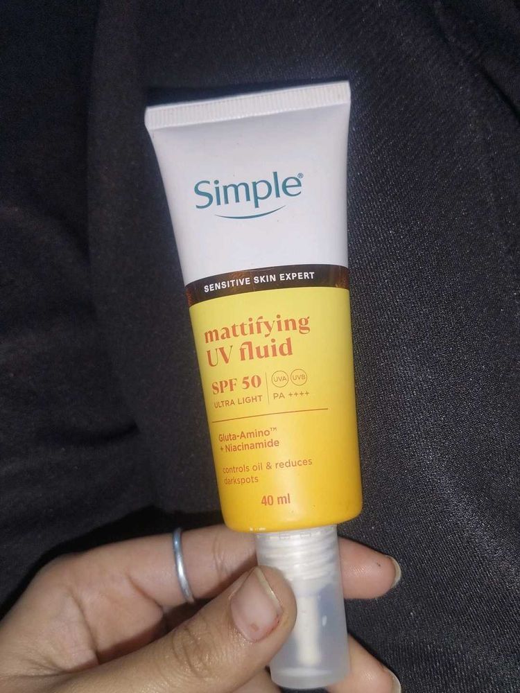 Simple Mattifying UV Fluid SPF 50