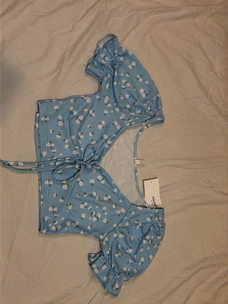 Blue Floral Puff Sleeve Crop Top