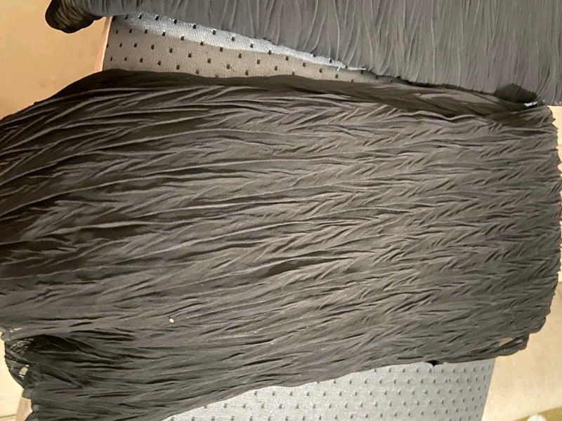 Black Crinkle Fabric Hijab