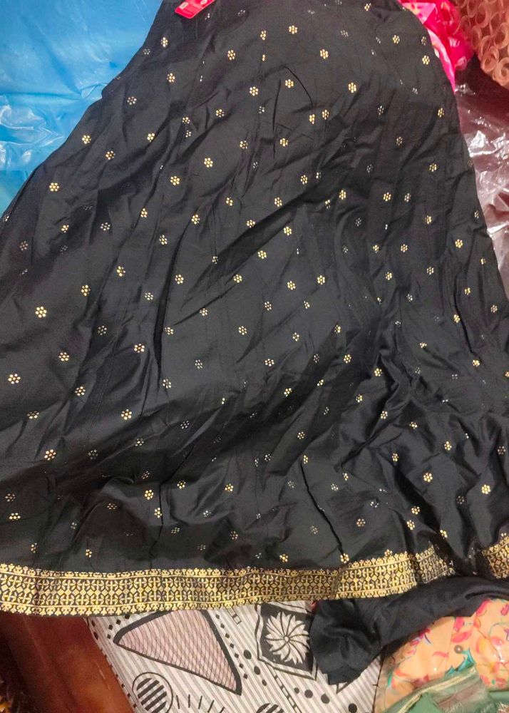 Elegant Black Skirt with Gold Motifs