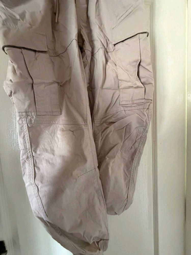 Stylish Beige Cargo Pants utility H&amp;M