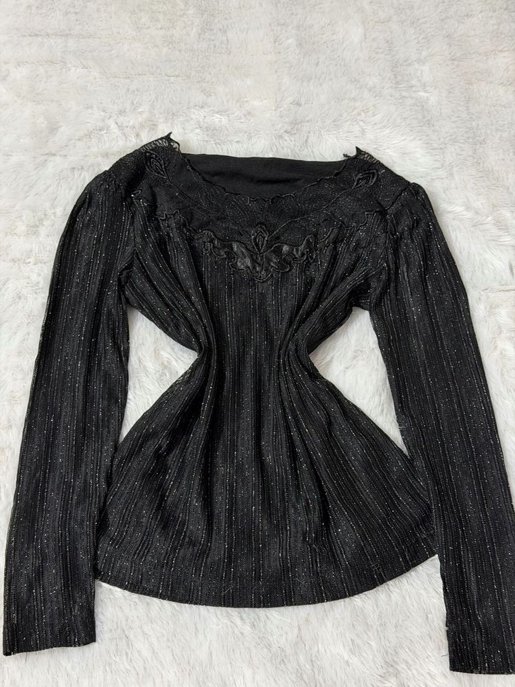 Shimmery Black top ❤️‍🔥