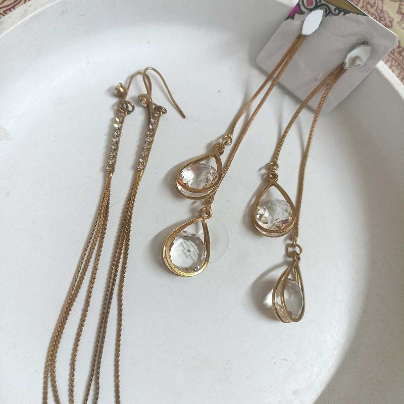 Elegant Gold Drop Earrings with Crystals