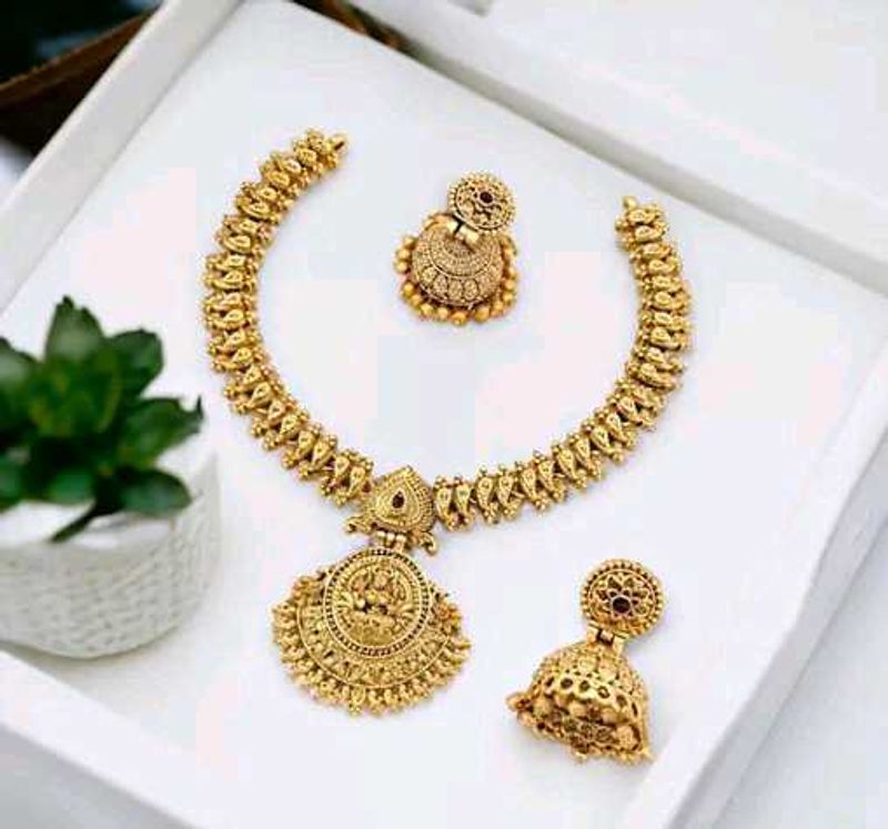 Golden Necklace Set....