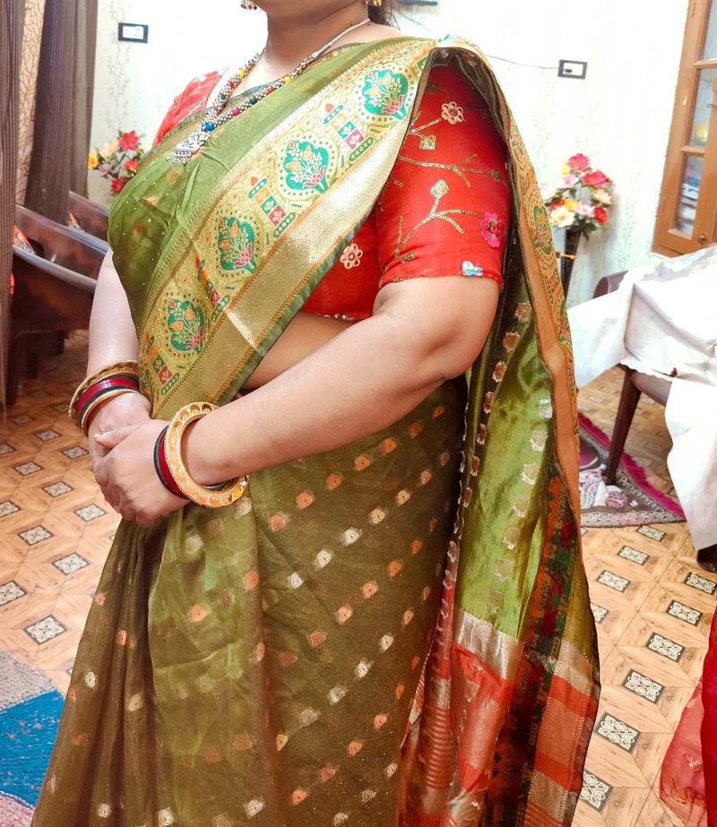 Saree With Unstitched Blouse Attached